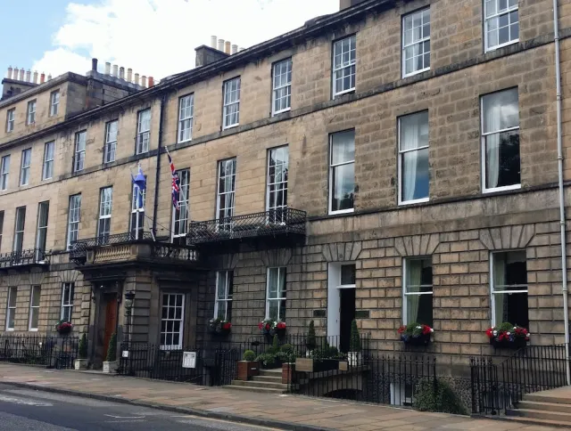 Bilder från hotellet The Royal Scots Club Edinburgh - nummer 1 av 66