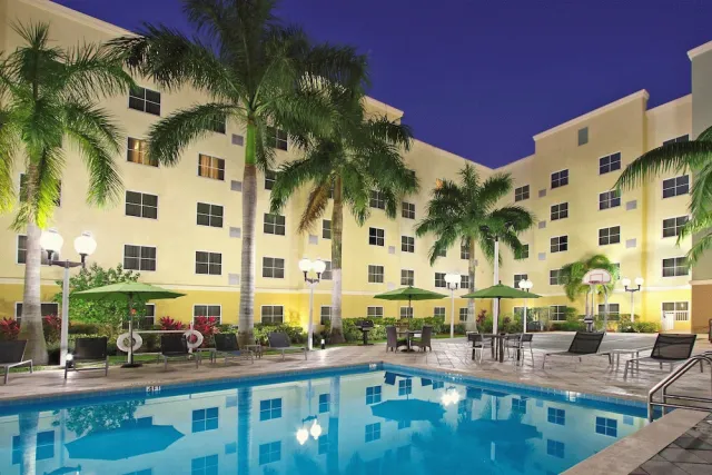 Bilder från hotellet Homewood Suites by Hilton Miami Airport West - nummer 1 av 35