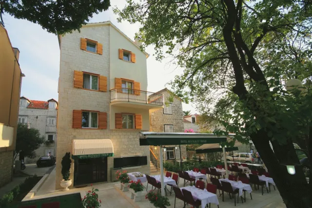 Bilder från hotellet Hotel-restaurant Trogir - nummer 1 av 43