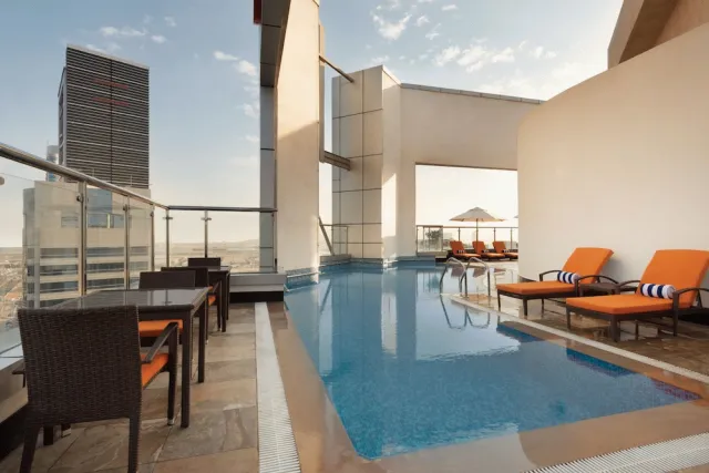 Bilder från hotellet Ramada by Wyndham Abu Dhabi Corniche - nummer 1 av 63