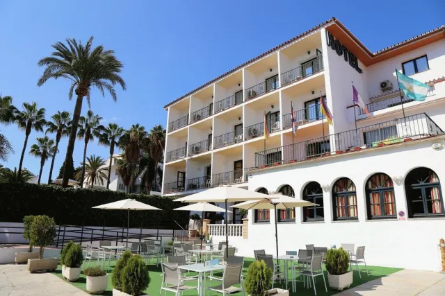 Bilder från hotellet Hotel Arcos de Montemar - nummer 1 av 10