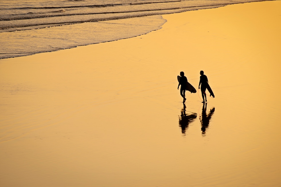 Lille Taghazout er hovedstaden for surfing, med hyggelige kafeer og utsikt over havet og bølgene.