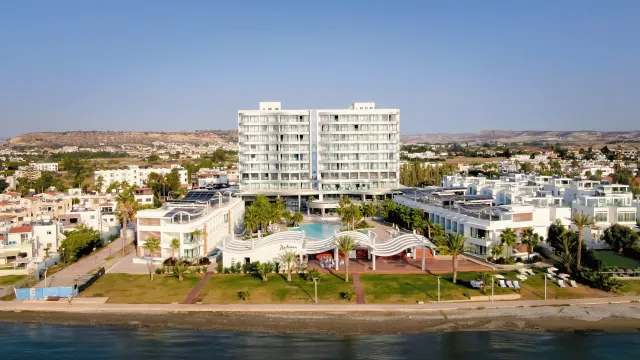 Bilder från hotellet Radisson Beach Resort Larnaca - nummer 1 av 35