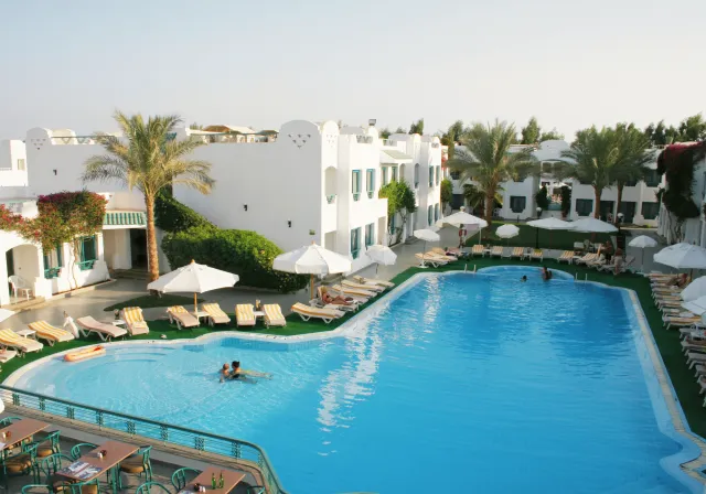 Bilder från hotellet Falcon Hills Hotel - nummer 1 av 10