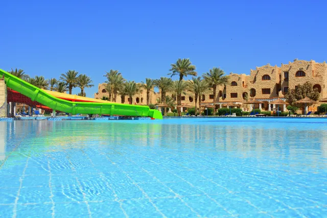 Bilder från hotellet Royal Lagoons Resort & Aqua Park - nummer 1 av 10