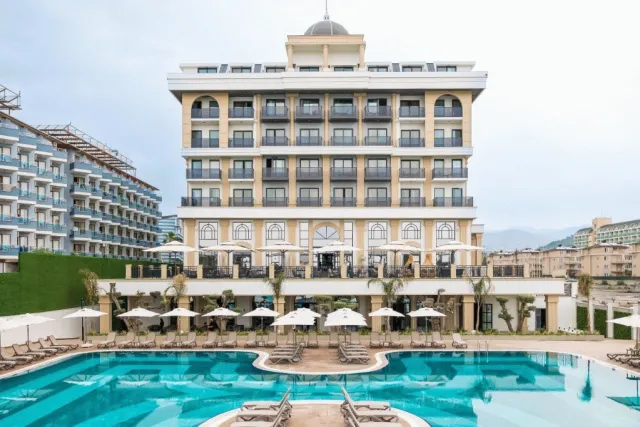 Bilder från hotellet Serenity Queen Hotel - nummer 1 av 10