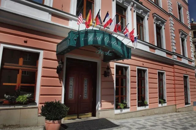 Bilder från hotellet Hotel Carlton - nummer 1 av 10