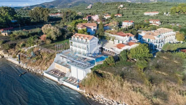 Bilder från hotellet Denise Beach Hotel - nummer 1 av 10