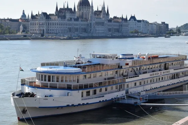 Bilder från hotellet Grand Jules - Boat Hotel - nummer 1 av 10