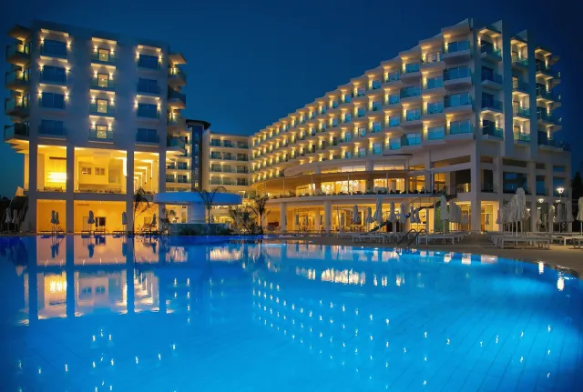Bilder från hotellet Nissiblu Beach Resort - nummer 1 av 8