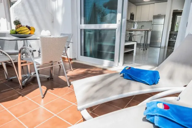 Bilder från hotellet Bahia Calma Beach - nummer 1 av 10