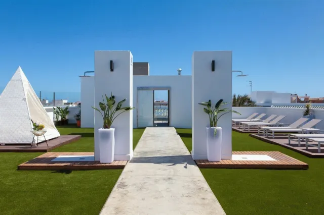 Bilder från hotellet Bristol Sunset Beach - nummer 1 av 23