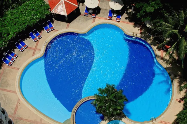 Bilder från hotellet Waterfront Suites Phuket by Centara - nummer 1 av 12