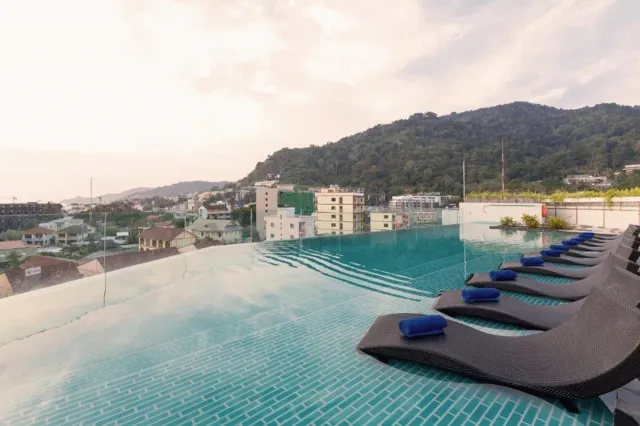 Bilder från hotellet Oakwood Hotel Journeyhub Phuket (ex Journey Hub Hotel Phuket) - nummer 1 av 18