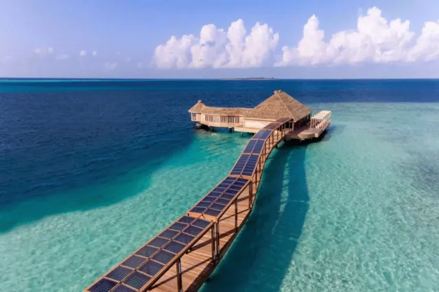 Bilder från hotellet HURAWALHI ISLAND RESORT MALDIVES - nummer 1 av 18