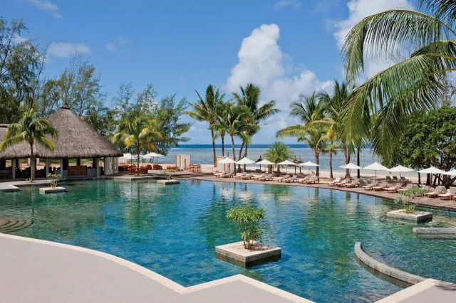 Bilder från hotellet Outrigger Mauritius Beach Resort - nummer 1 av 99