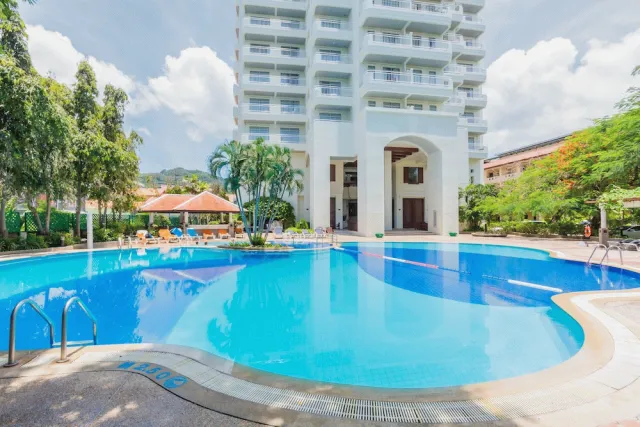 Bilder från hotellet Waterfront Suites Phuket by Centara - nummer 1 av 53