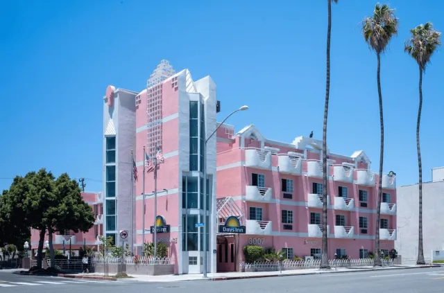 Bilder från hotellet Days Inn by Wyndham Santa Monica - nummer 1 av 79