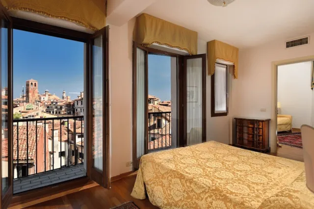 Bilder från hotellet Torre dell'Orologio Suites - nummer 1 av 33