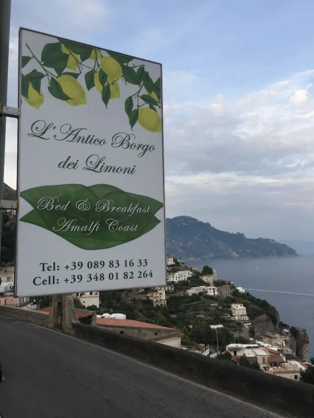Bilder från hotellet L'Antico Borgo dei Limoni - nummer 1 av 10