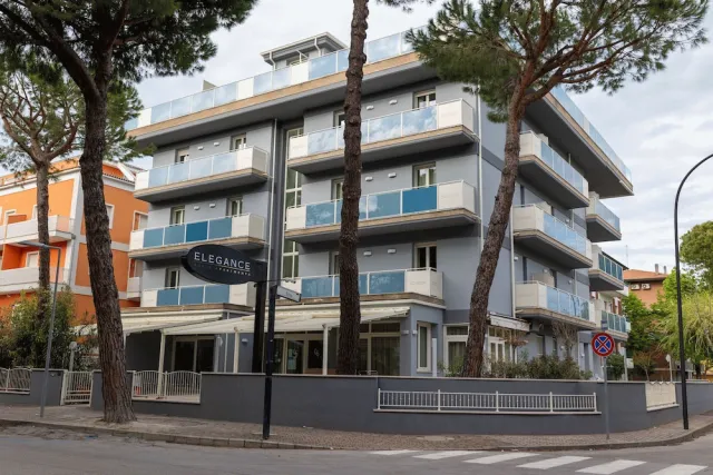 Bilder från hotellet Elegance Suite Apartments - nummer 1 av 10