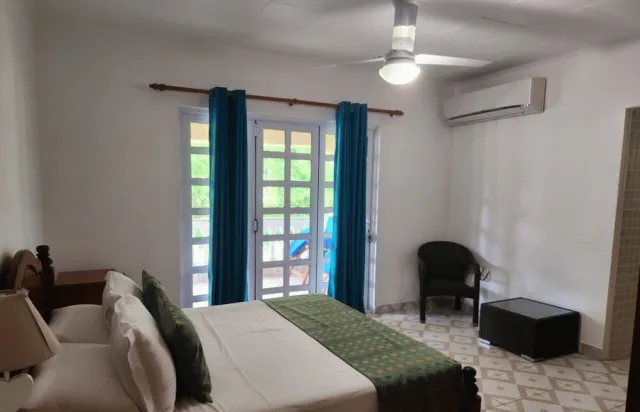Bilder från hotellet Captain's Villa - nummer 1 av 60