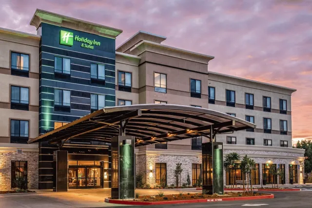 Bilder från hotellet Holiday Inn Hotel & Suites Silicon Valley - Milpitas, an IHG Hotel - nummer 1 av 53