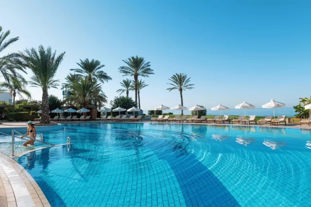 Bilder från hotellet Constantinou Bros Athena Beach Hotel - nummer 1 av 91