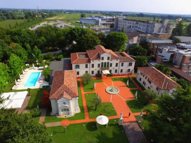Bilder från hotellet Villa Fiorita - nummer 1 av 96