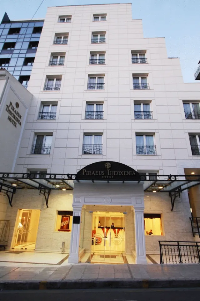 Bilder från hotellet Piraeus Theoxenia Hotel - nummer 1 av 52