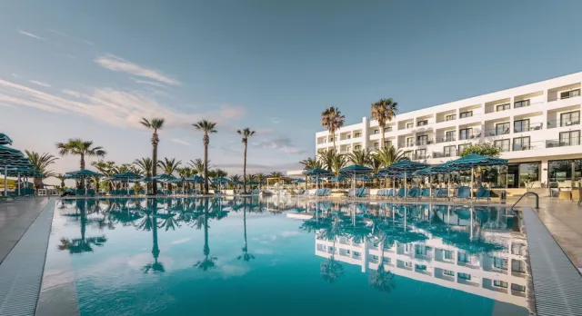 Bilder från hotellet Mitsis Faliraki Beach Hotel & Spa - nummer 1 av 10