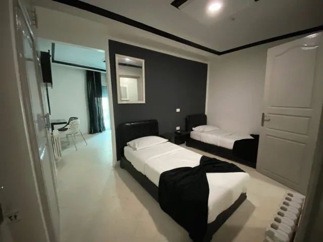 Bilder från hotellet Hôtel Le Calife - nummer 1 av 10