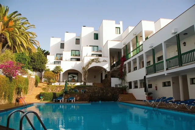 Bilder från hotellet Aparthotel Esquinzo Y Monte Del Mar - nummer 1 av 40