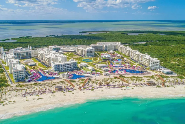 Bilder från hotellet Planet Hollywood Cancun, An Autograph Collection All-Inclusive Resort - nummer 1 av 100