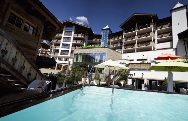 Bilder från hotellet Hotel Alpine Palace - nummer 1 av 100