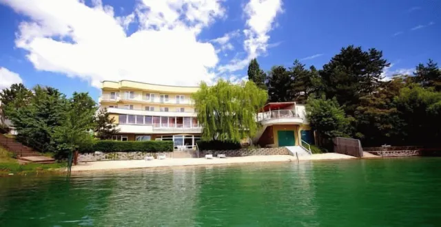 Bilder från hotellet Hotel Zátoka - nummer 1 av 63