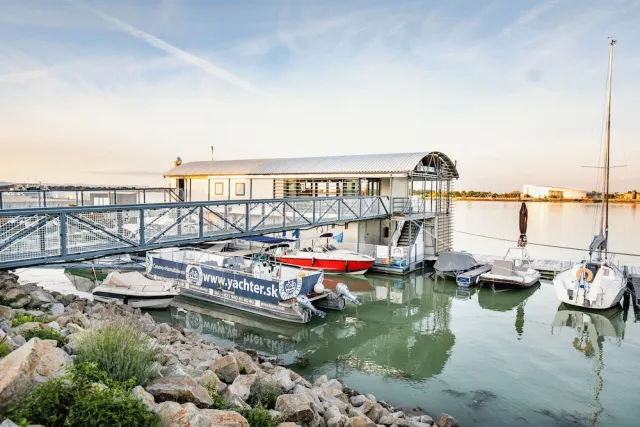 Bilder från hotellet YACHTER CLUB Modrá Čajka - nummer 1 av 35