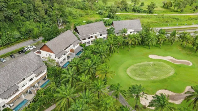 Bilder från hotellet Tinidee Golf Resort Phuket - nummer 1 av 81