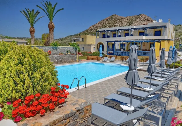 Bilder från hotellet Emporios Bay Hotel - nummer 1 av 10