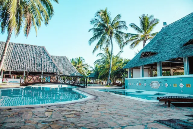 Bilder från hotellet Uroa Bay Beach Resort - nummer 1 av 65