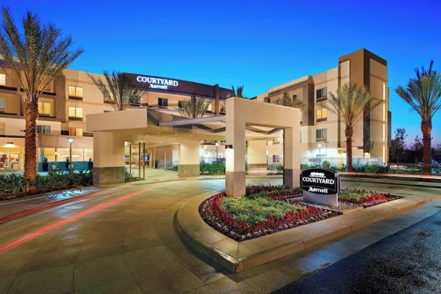 Bilder från hotellet Courtyard by Marriott Long Beach Airport - nummer 1 av 59