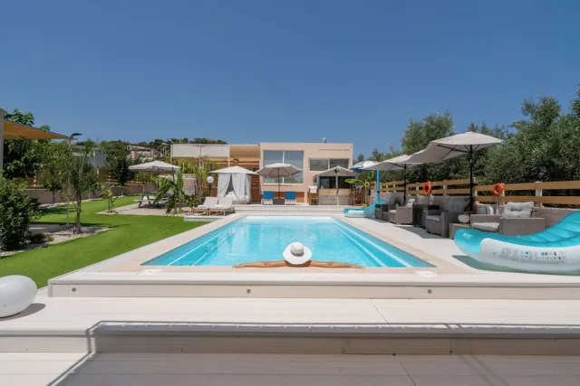 Bilder från hotellet Modular Bungalows With Heated Pool Artemis Greece - nummer 1 av 100