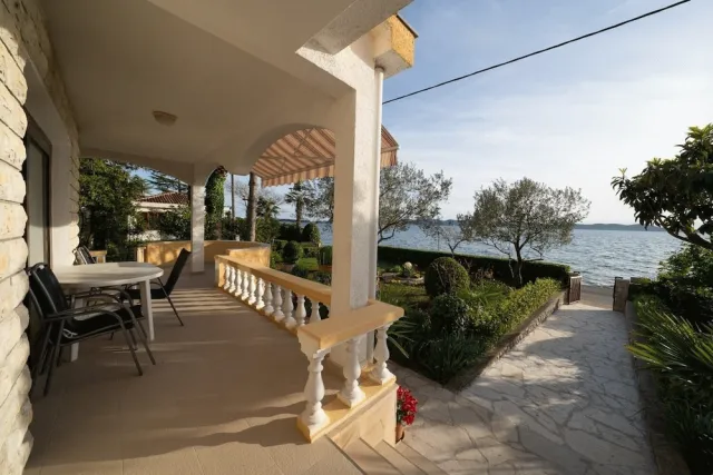 Bilder från hotellet Villa Petar 1 - 10m From sea - H - nummer 1 av 22