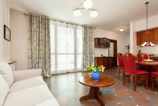 Bilder från hotellet Obrzeżna Apartment by Renters - nummer 1 av 45
