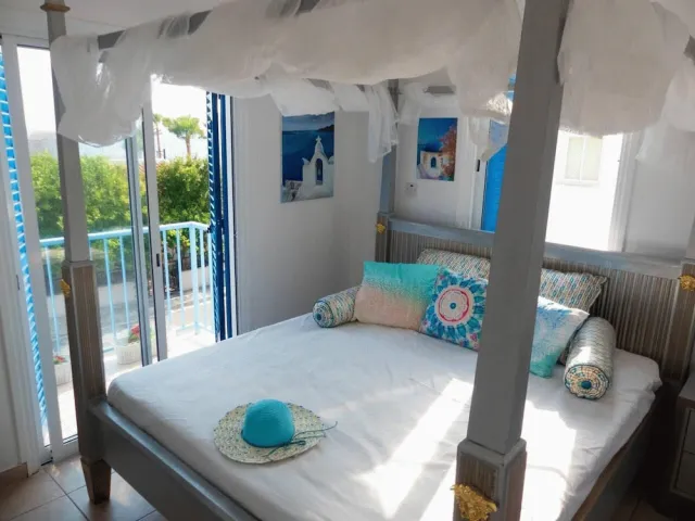Bilder från hotellet Greek Island Style 2 Bedroom Villa With Pool - nummer 1 av 21