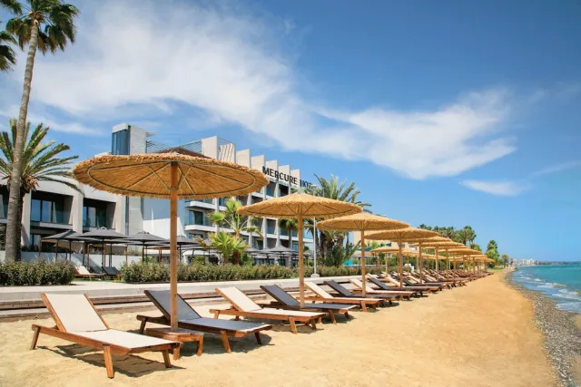 Bilder från hotellet Mercure Larnaca Beach Resort - nummer 1 av 38