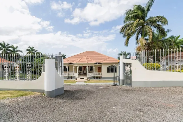 Bilder från hotellet Lovely 1-bed in Montego Bay-rose View Apartment - nummer 1 av 20