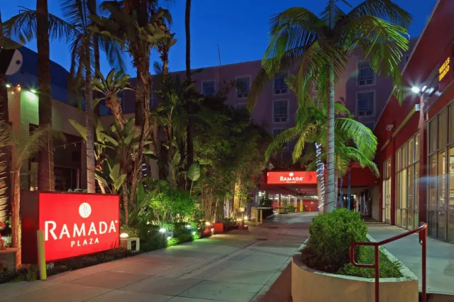 Bilder från hotellet Ramada Plaza by Wyndham West Hollywood Hotel & Suites - nummer 1 av 6
