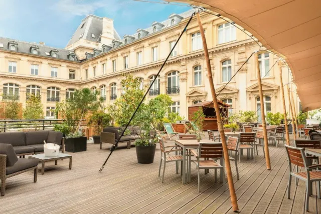 Bilder från hotellet Crowne Plaza Paris République, an IHG Hotel - nummer 1 av 13