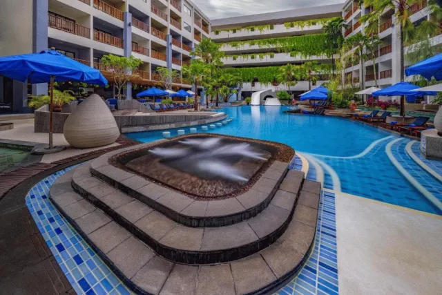 Bilder från hotellet Deevana Plaza Phuket - nummer 1 av 12
